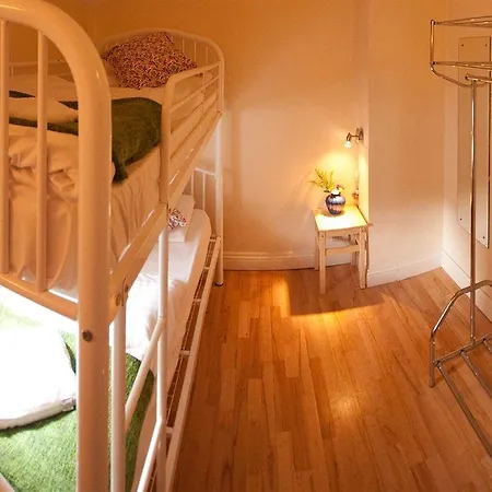 The Times - Camden Place Ostello *