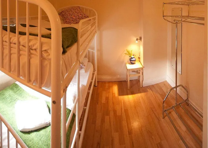 The Times - Camden Place Хостел *