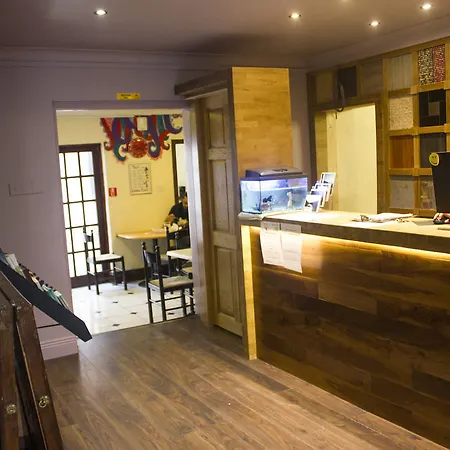 بيت شباب The Times - Camden Place *