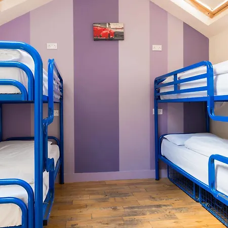 The Times - Camden Place بيت شباب *