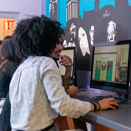 بيت شباب The Times - Camden Place