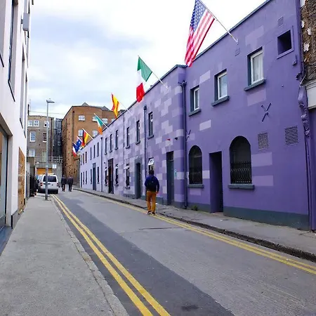 The Times - Camden Place Albergue *