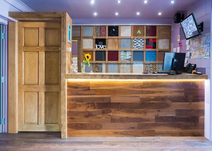 The Times - Camden Place Ostello